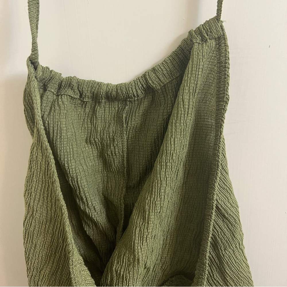Cider Solid Texture Twist Halter Top - Picture 7 of 10